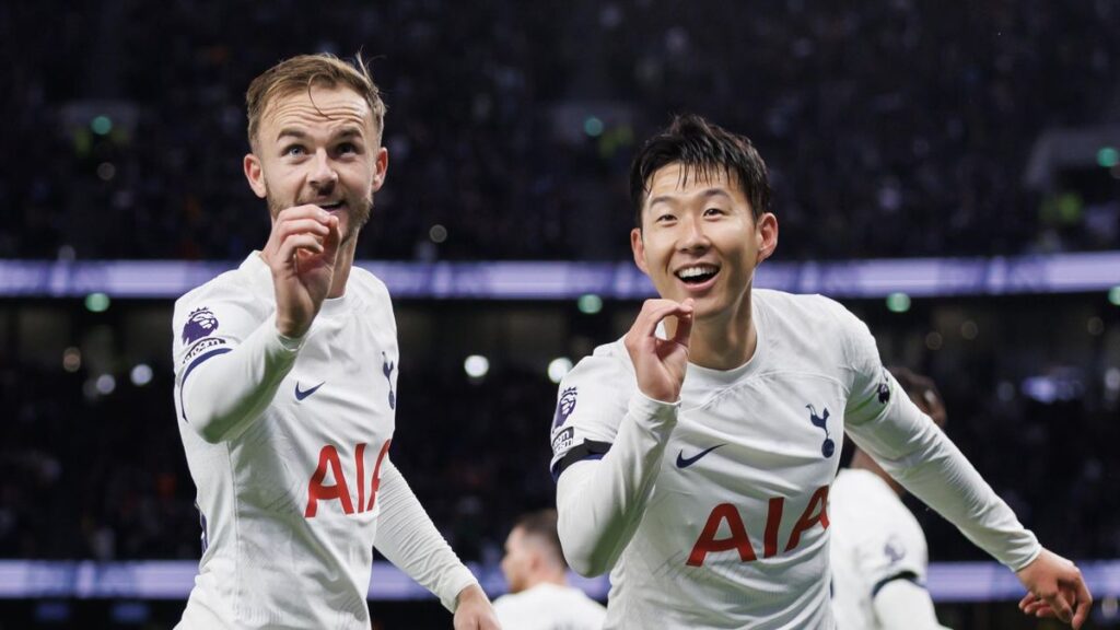 Tottenham Win Over Fulham To Go Top With 2-0 Home Victory